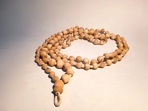 Japa Mala Tradicional de Madera de Tulasi – Albahaca Sagrada